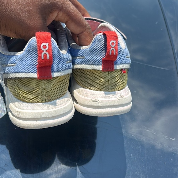 On Cloud kids sneakers size 1.5K - Picture 4 of 5
